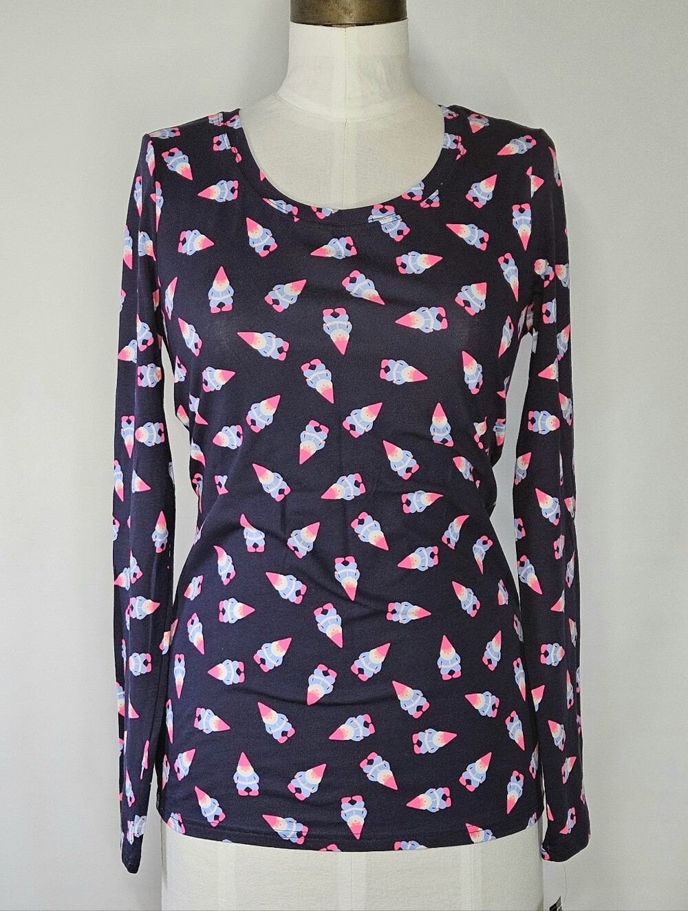 NOBO Size L Top Long Sleeve Shirt Gnomes Holiday Winter Scoop Navy Pink Cotton